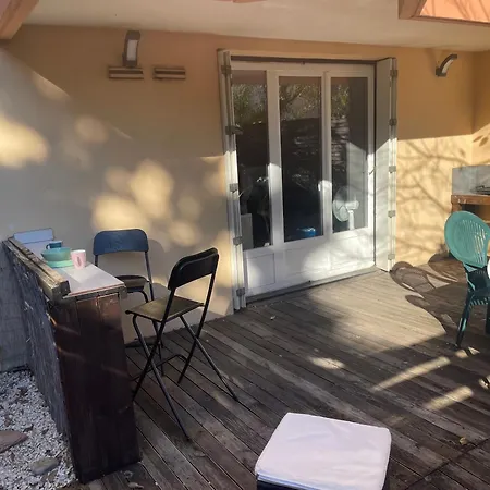 La Cardonille Avec Patio Apartament
