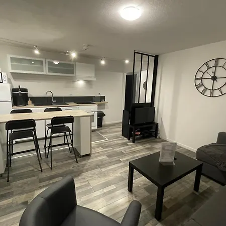 La Cardonille Avec Patio Apartament *
