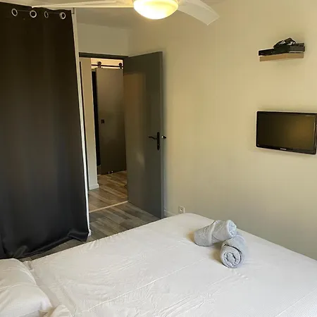La Cardonille Avec Patio Appartamento