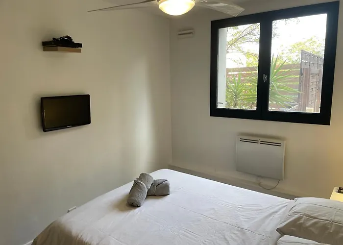 아파트 La Cardonille Avec Patio *